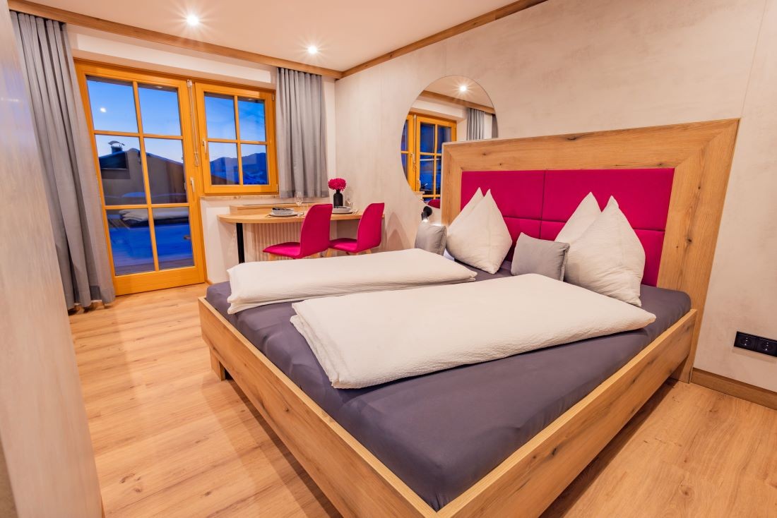 Wohnschlafraum mit Doppelbett