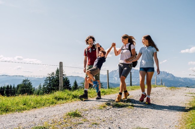 Familienwanderungen im Salzburgerland &copy; JOSalzburg