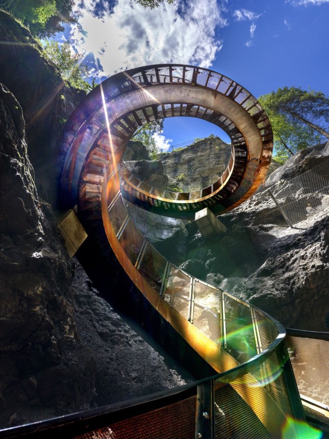 Ausflugsziel Liechtensteinklamm mit Helixtreppe &copy; JOSalzburg