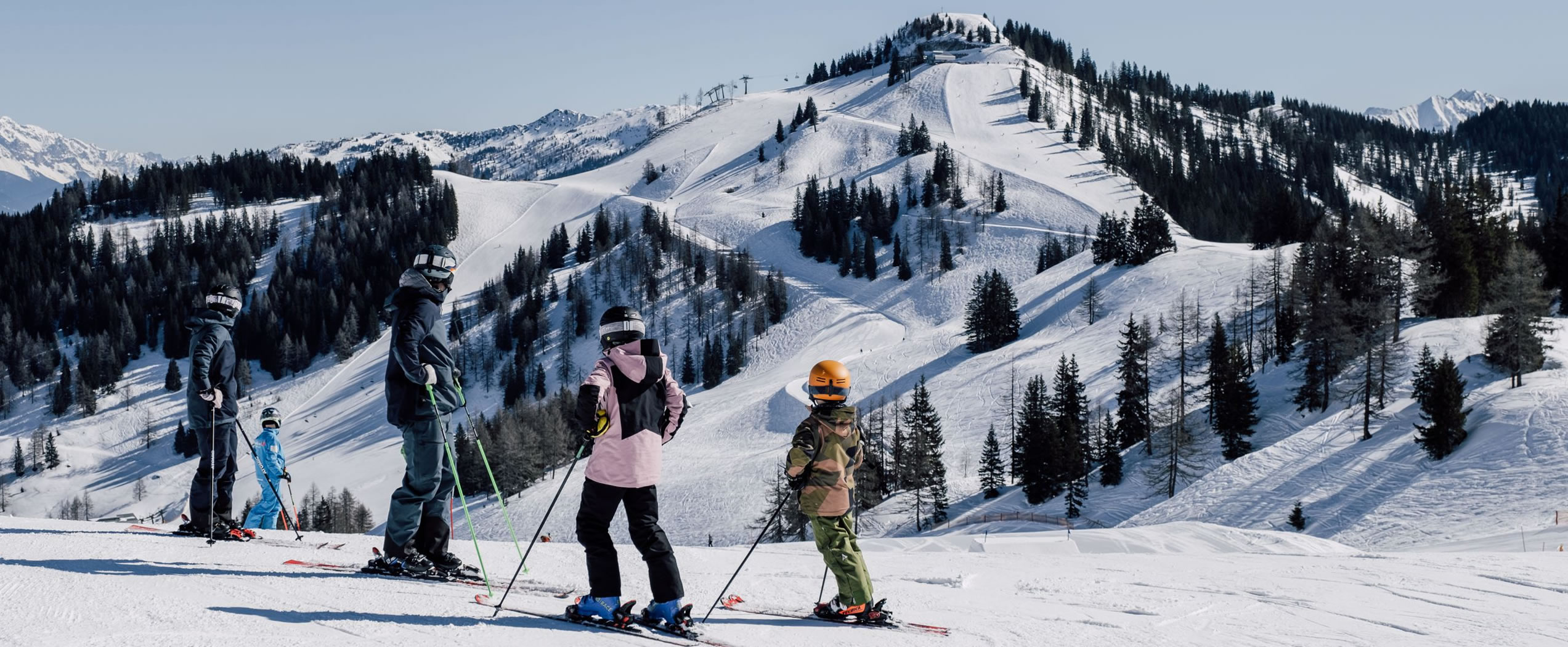 Winterurlaub mit Skifahren, Snowboarden und Skitouren gehen in St. Johann-Alpendorf &copy; JOSalzburg